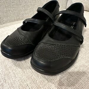 Aetrex Womens Julia Mary Jane Shoes US S 7 Genuine Leather Comfort Sole Arch